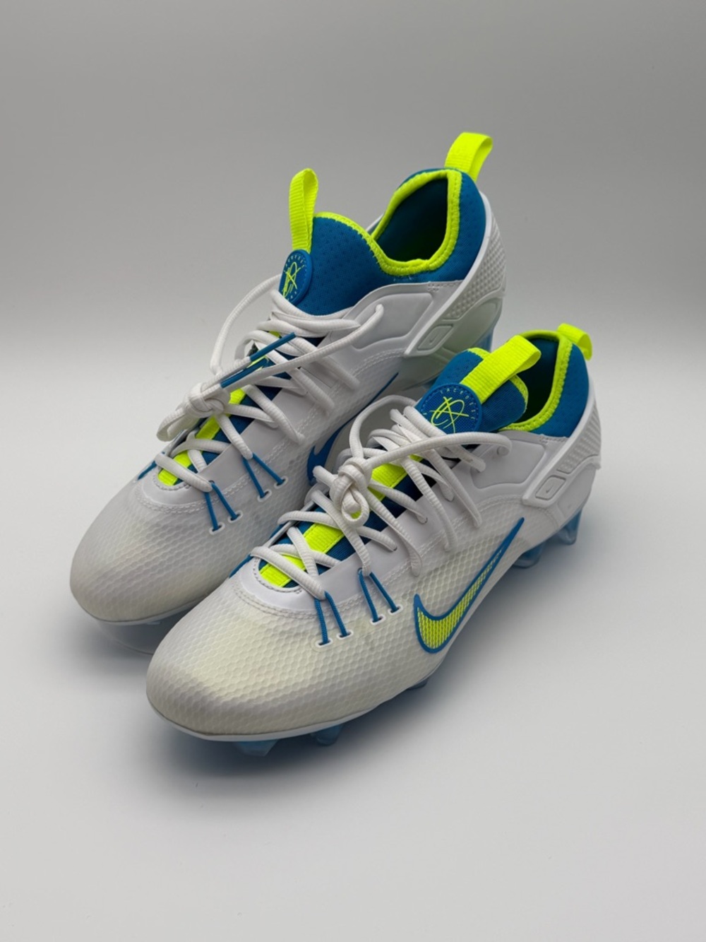 Nike Huarache 9 Elite Low LAX SE FV6147‑100 | White/Blue/Volt | Men’s 11 | NWT